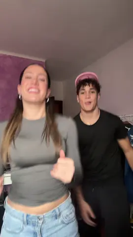 mi hermano me pega la adicción a los bailes brasileños 🇧🇷 @Kevincito 