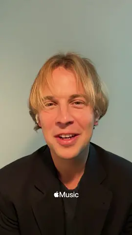 Tom Odell was last on the Rocket Hour in 2021 and I was delighted to have him back to discuss his sixth album, ‘Black Friday’. A new sound from this talented artist that I can’t get enough of. Listen to the full episode @Apple Music 🚀