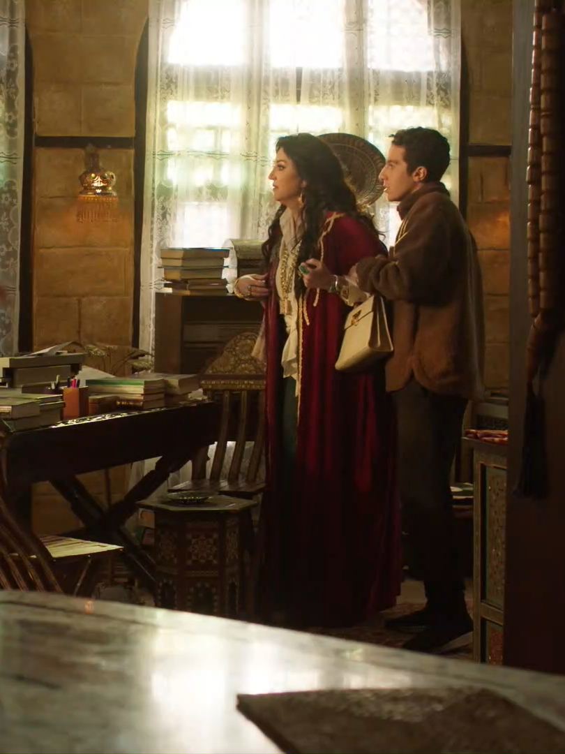 مشاهد يسرية وعم جابر في حتة تانية.. شوفوا عمل فيها إيه لما راحت تاخد طارق من عنده 😂 #راجعين_يا_هوى