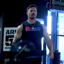 Carregou aí? #renatocariani #leostronda #growth #gym #edit #GymTok #academia #treino 