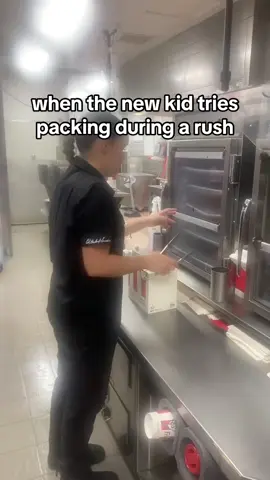 #newperson #retail #customer #customerserivice #rushhour #rush #kfc #register #drivethru #relateable #fastfood #work #customers 