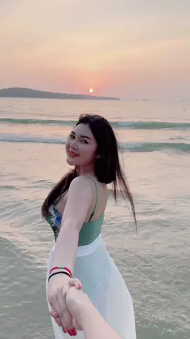 Me,beach and sunset 🌅