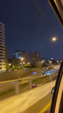 La volveria a ver una y mil veces 🥹😭 #escaleraalcielo #fypシ #viral #parati #haymuchascosas #tristeza🥀💔 #sad #perú #lima #frases #noche #uberblack 