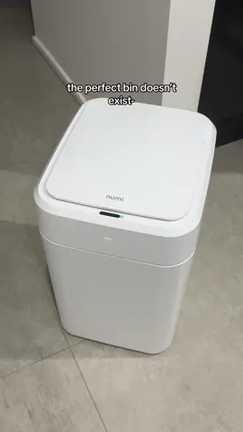 i really dont like touching the bin so this is perfect 😭 #smartbin #smarthome #asmr #trashcan #smarthometechnology #technology #homehacks #LifeHack 
