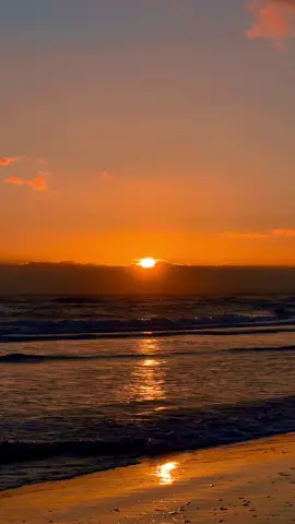 #coucherdesoleil #sunset #beachvibes 