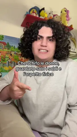 Commentate se vi hanno già detto che siete SuPerFiciAli e GuArDaTe sOlO i SolDi 🙋‍♀️ #sfogo #femminismo 