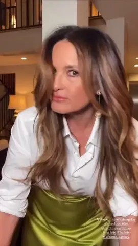 #OnThisDay Mariska stuns with this look at the #PeoplesChoiceAwards in 2022