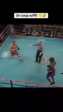 Le meilleur punch 👊🤣 k.o direct 🤣🤣🤣 #mma #funnyboxer #UFC #tysonfury #francisngannou #francis #ko #fight #boxe #drole #rire #comedia #comedi #snour #lagriff 