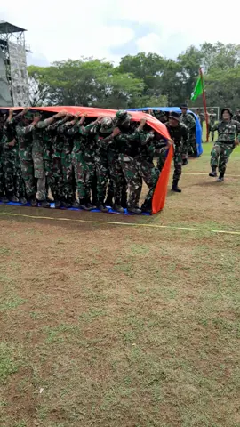 game seru membentuk kekompakan ala pak TNI#tniindonesia🇮🇩 #tniad 