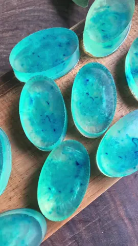 Fazendo sabonetes que dão vontade de comer ✨ #soap #soapasmr #soapcutting #soapmaking #soapmakersoftiktok #soaptok #sabonete #saboneteartesanal #sabonetesatisfatorio #sabonetesartesanais #sabonetes