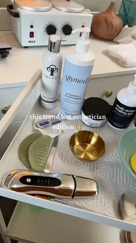 Trust me when i say facials hit as hard as a bowl of chocolate covered strawberries  #facials #esthetician #estheticianlife #businessowner #SmallBusiness 