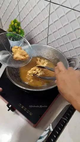 kalian lebih suka bikin apa beli guys#Friedchicken#ayamgeprek amgeprek