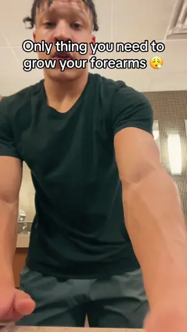 Use this for 10 minutes a day and youll see the results 🤷🏽‍♂️‼️ #fypシ #fyp #GymTok #workout #gymmotivation #fitnessmotivation #Fitness #forearms #gym 