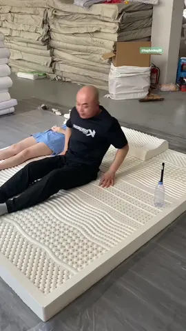 😍 Nệm này giờ có ai nằm không nhỉ?  😍 #nemcaosunon #nemloxo #viral #fyp  #virmcaosunonamerican #demcaosunon #demcaosu #nemcaosu #xuhuong2024 #xujmcaosunonamerician #hayhoshop #giadungtienich #yeubepnghiennha #giadungthongminh #trending #dcgr 