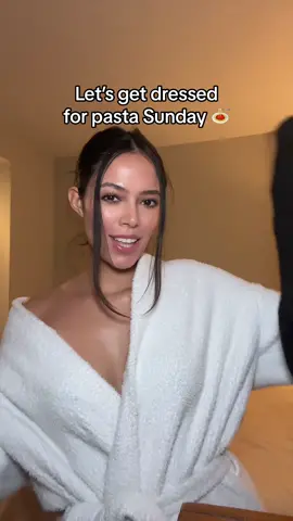 Get dressed with me for dinner! First plate of pasta in over a month 😫😍 #ys#ysllibre0#100daychallengeo#OOTDu#outfite#getdressedwithmer#grwm