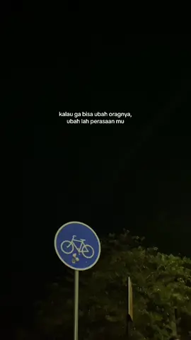 Tah seseorang🥀#katakata #storywa #sadgirl🥀 #sadboy #sad #sadstory #fyp #fypシ #fyppppppppppppppppppppppp #fypdongggggggg #kata #qoutesstorywa #quotes 