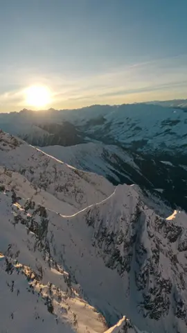Diving down the mountain #drone #fpvlife #fpv #cinematic #gopro #mountains #sunset #winter #nature 