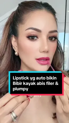 Lipstick yang auto bikin bibir kayak abis di filer dan plumpy, Maybelline Vinyl ink 160 Sultry, jangan salfok ke rambut yg ada taburan bedak ma hairspraynya jd kayak ketombe😂 #tiktok #makeup #lipstick #makeupartist #maybelline #vinylink #fyp #maybellineid 