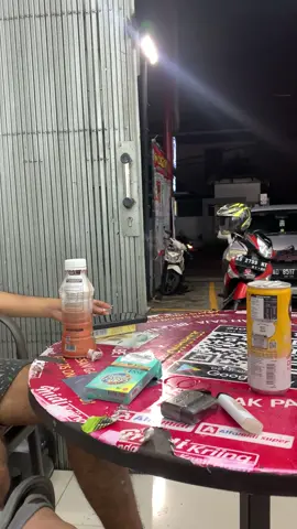 Buat prank temen, biar dikira lagi nongkrong. #pranktemen #nongkrong #tongkrongan #vidiomentahan 