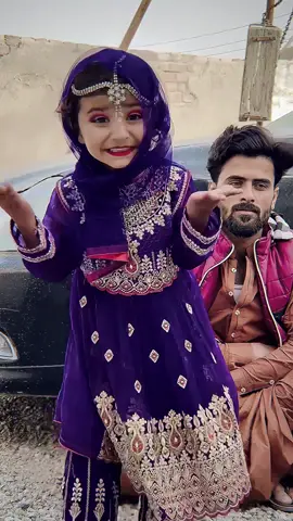 babu mein Kaise lag Rahi Hon🤣😂#foryou #foryoupage #fypage #babache #بلوچستان #😆 #funny #vairal #bacha #⭐️boy #prequel 