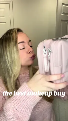 Why did no one tell me this existed? Its everything I could ask for in a makeup bag! Waterproof, convenient pockets & gad a place to store my brushes. My go to for sure 👛 #bagsmart #bagsmarttoiletrybag #makeupbag #musthave #goto #makeupbrushes #waterproof #travelbag #foryou 
