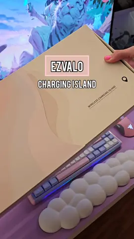 ✨️ @EZVALO  Charging Island✨️ ❤️Talk about a handy little device, with beautiful aesthetics!! The Ezvalo charging island comes with a warm and cozy little light, bluetooth speaker, and charger for your phone! I love it ❤️ ⁉️Could you use this in your office?!