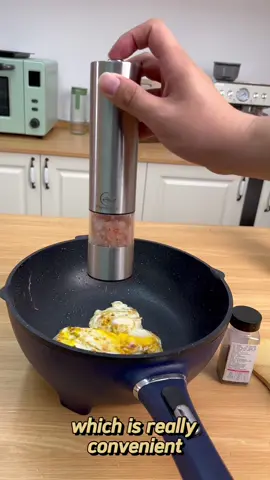 I really like this automatic grinder#automaticpeppergrinder #kitchenmusthaves #tiktokfinds2024 #fyp #electrickitchengadgets #baking #dogsoftiktok #cooktok #tiktokfinds #kitchengadgets #easycooking #cupcakedecorating #trendingkitchenhack #electricpeppergrinder #EasyRecipe #bakery #KitchenHacks #goodthingstoshare 