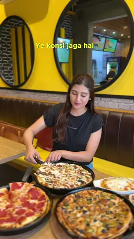Triple layered pizzas?! 🤤 #fyp #pizza #pizzalover #foryou #fy #foryourpage #pakistanifood 