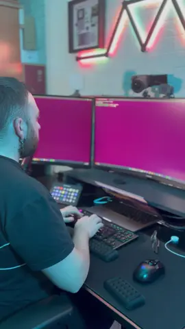 😎 Aprende a utilizar la linea de comandos y maximiza tu productividad🚀! 👉 Aquí tienes el repositorio: https://github.com/jlevy/the-art-of-command-line ❤️ Si quieres aprender más, sigueme!