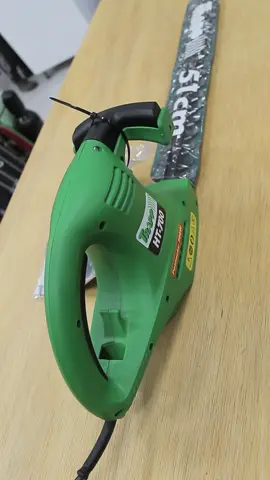 Transforme seu jardim com o Aparador de Cerca Viva HT-700 da Trapp! 🌿✂ Potente e preciso, este aparador é a ferramenta perfeita para dar forma e beleza às suas cercas vivas. Desperte o paisagista em você e mantenha seu jardim impecável com a confiança da Trapp. ✨🏡 #Trapp #AparadorCercaViva #JardimCuidado #jardineiro #jardinagem #ferramentas #ferramentassorocaba #CSferramentas #podador #csferramentas #ferramentas #ferramentassorocaba