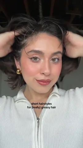 For day 3 hair 🤍🏹  #greasyhairstyle #shorthairstyles #greasyhair #shorthair #hairinspo #hairideas #halfuphalfdownhairstyle 