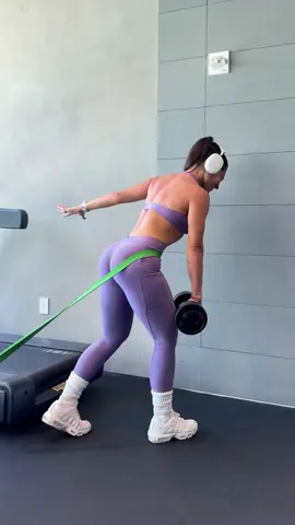 THIS is hard work in action😍💪🏽 #womenwholift #GymLife #GymTok #activewear #gymmotivation #gymgirl #athlete 