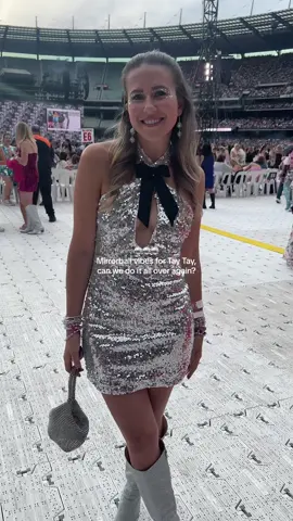🪩🪩🪩 #mirrorball #mirrorballtaylorswift #eras #erastour #erastourtaylorswift #fyp #erastouroutfits #mcg #erastourmelbourne #melbourne 