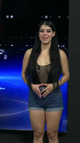 Stephany Fernandez #stephanyfernandez #lachicadelclimaxtiktok #descuidos #piernas 