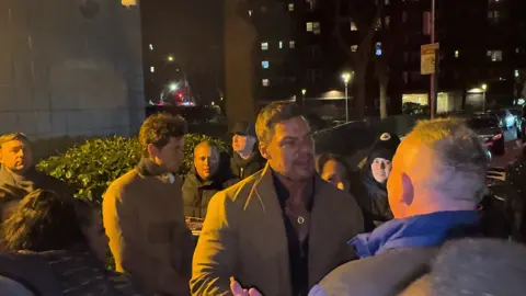 #AlanRitchson Ignoring His Fans a At The Exit Of The Premier #OrdinaryAngels In #NYCity #Exclusive #ForYou #Movies #Paparazzi #JaiGlez #2k24 #ShotOnIphone #📱 