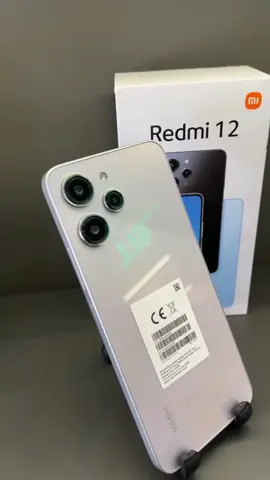 review keren xiaomi redmi 12 8/128 8/256gb kelebihan dari Xiaomi Redmi 12 yakni: ✅ Desain premium tampilannya mirip iPhone karena memiliki bodi dengan material kaca. ✅ Xiaomi Redmi 12 memiliki layar dengan ukuran besar yakni 6,79 inci Full HD+ dengan IPS LCD, 90Hz Refresh rate. ✅ Kamera Xiaomi Redmi 12 cukup lengkap dengan 50MP kamera utama. 8MP ultrawide kamera, 2MP makro dan kamera depan 8MP. ✅ Mendukung turbo charging 18W, dengan baterai berkapasitas 5000mAh. #xiaomiredmi12 #redmi12 #promo #handphoneterbaru #ramadanekstraseru 