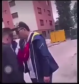 Chinois d’la cailler il deviens quoi ? #chinoisdelacalle #chinois #calle #😭 #tiktokrire #rire #rire_tiktok #tiktok #video #viraltiktok #viral #trend #trending #tiktokvideo #videotiktok #videodrole #drole #drole_videos #funny #😂 #🤣 