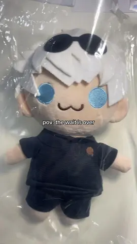 I CAN FINALLY POST THIS NOW @💫 🎧 axol #jjk #jujutsukaisen #satorugojo #gojo #sugurugeto #geto #satosugu #trending #unboxing #fyp #fandom #plushies #friendship #gojo #anime 