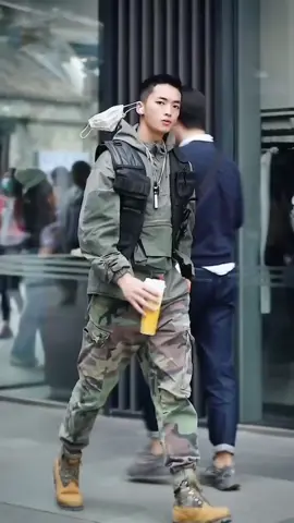 #fyp #fypシ #chinesestreetfashion #chinesestreetfashionwalk #chinatiktok #foryourpagechallenge #foryourpage #musiclover 