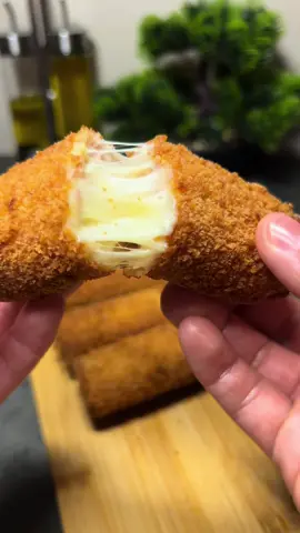 Cordon bleu hyper rapide 🧀#fastfood #fried #bread #recette #Recipe #EasyRecipe #recettefaciles #ideerecette #Foodie #recipeideas #manger #cheesy #recipes #recettesimple #humour #foodporn #manger #cuisine #cuisinefacile #fastfoodlover #cheatmeal 