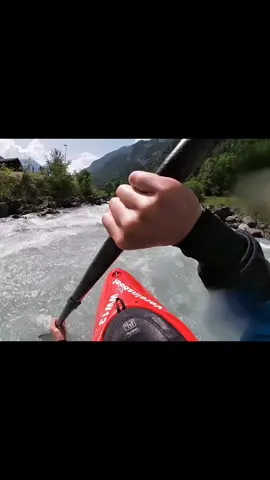 Weiße Lütschine Schweiz #foryou #kajak #wasser #water #fluss #river #whitewater #whitewaterkayaking #whitewaterkajak #wildwasser #wildwasserkajak #schweiz #kajaking 