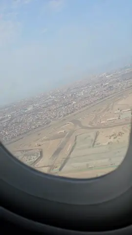 ✈️✈️✈️✈️✈️ #mevoy #viaje #aeropuerto #jorgechavez #lima #volando #desierto #peru #avion #megustaviajar 