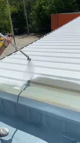 #roofrestoration #commercialroofing #ilovemyjob #maintenance #whiteroofs #savannah #waycross #brunswick 