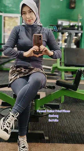 Cewek pecinta angkat besi lewat dulu boleh ya☺ #CapCut #rembang #gym 