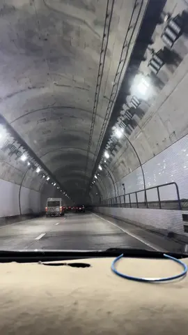 Sinh ra ở thành phố thì có đèn để đi, mình sinh ở quê nên tự mò đi 👍