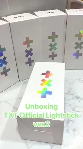 #txt #tomorrow_x_together #txtlightstickver2 #unboxing 