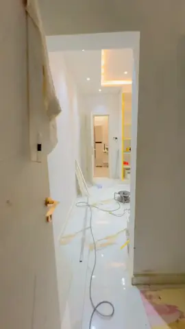 Visite du dressing et salle de bain d’un apparemment de mon bâtiment travaux réalisés par @@MANOJ SAMIYANI #tiktokafrique🇹🇬🇨🇩🇨🇮🇧🇯🇬🇦🇨🇲🇬🇦 