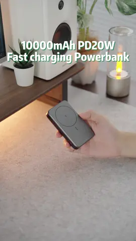 Ia adalah pendirian dan bank kuasa!#powerbank #tiktokmalaysia #magnetic #magsafe #ugreen #fastcharging 