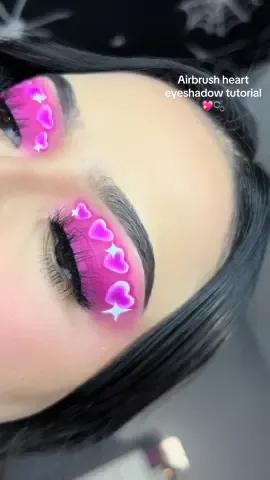 Who remembers my airbursh heart eyeshadow series from last year? 😩💘 *stickers/stencils purchase through my instagram dm* #fyp #fypシ #airbrush #airbrushmakeup #airbrushhearts #2000s #mua #makeup #makeuptutorial #eyeshadowtutorial #eyeshadow #hearts 