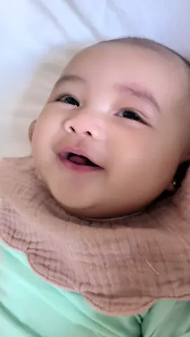 Aduhh adekk, udah bisa ngomong sekarang🥰 